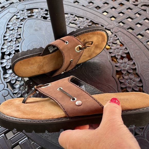 G.B. Bass &Co. Andorra brown leather sandals or things size 9 1/2 - Picture 6 of 8